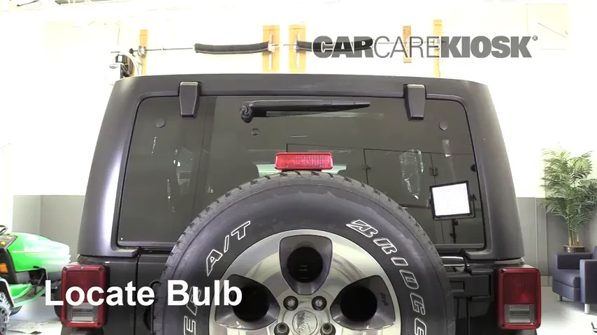 2018 Jeep Wrangler JK Unlimited Sahara 3.6L V6 Luces Luz de freno central (reemplazar foco)